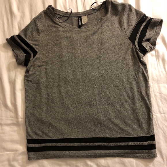 Sporty Basic Tee - Picture 3 of 4